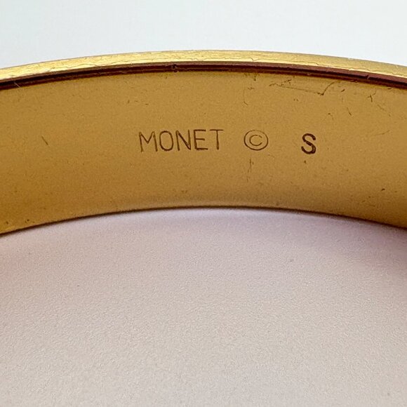 Monet Gold Tone Textured Twist Design Bangle Bracelet Size 7.5" FIt - Picture 9 of 12